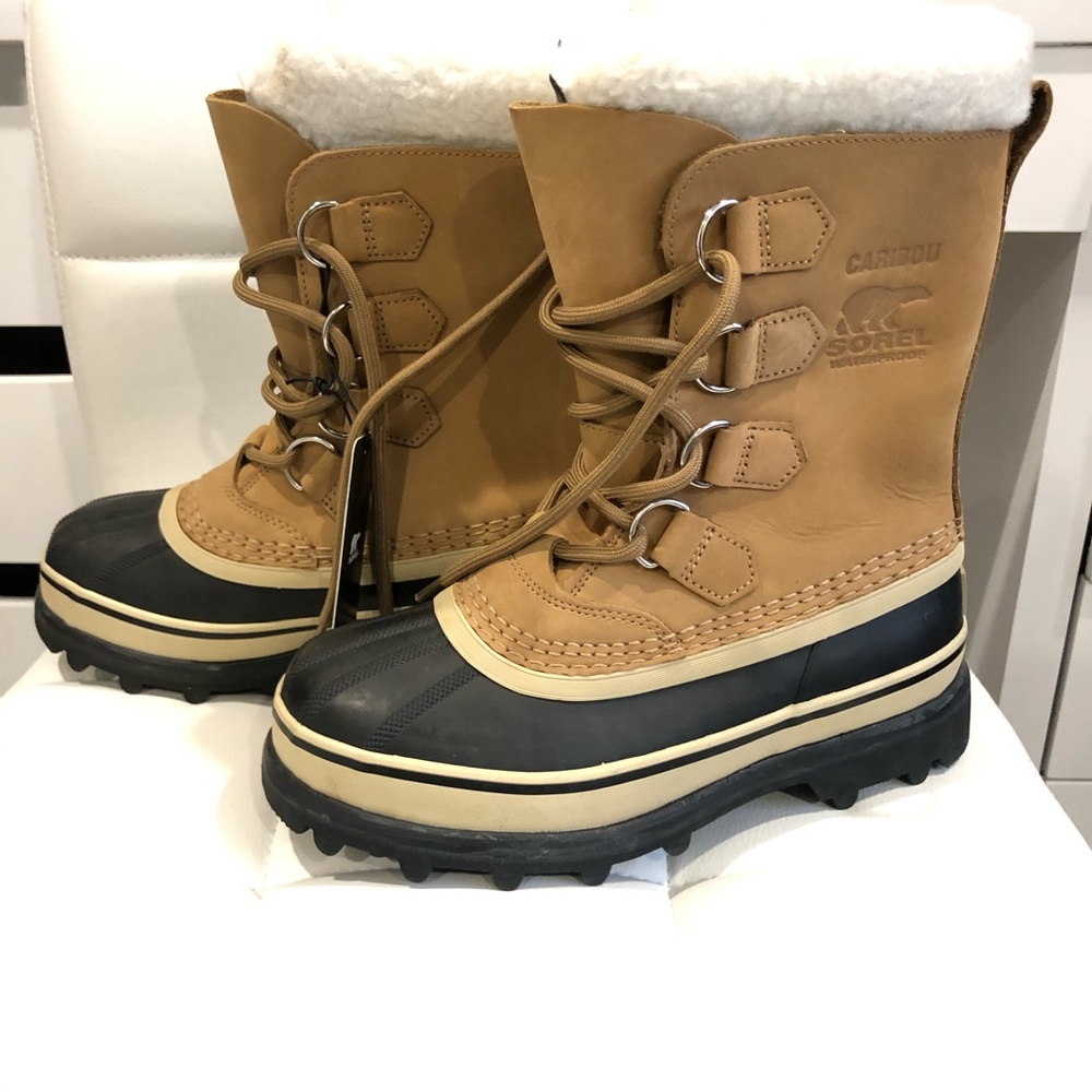 Sorel snow boots new. Caribou
